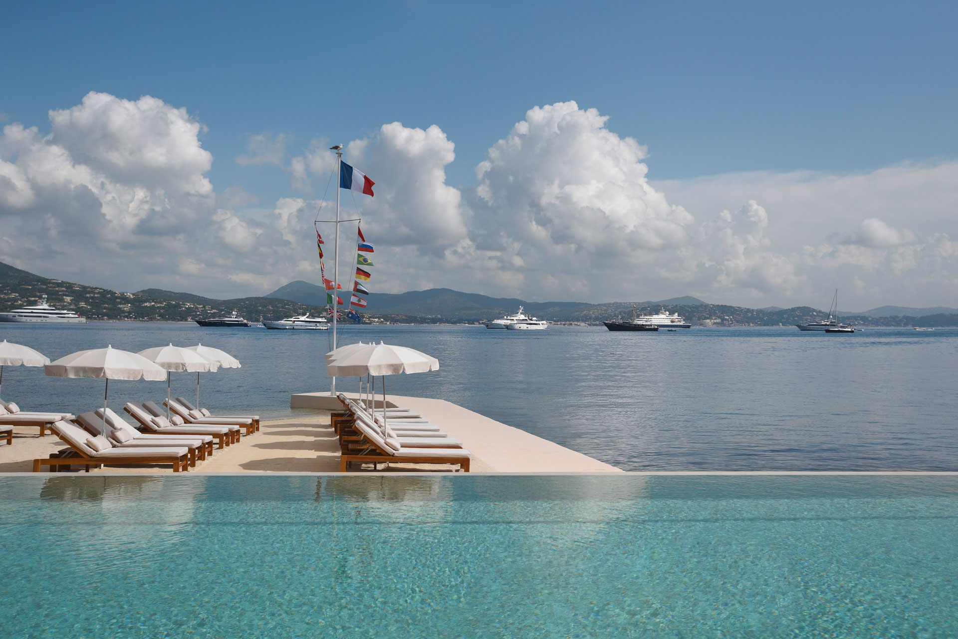 Cheval Blanc Pool side