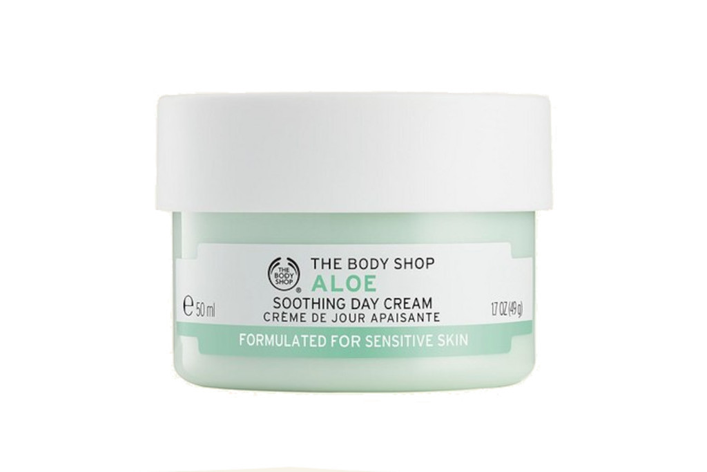 Green tub of aloe vera moisturiser