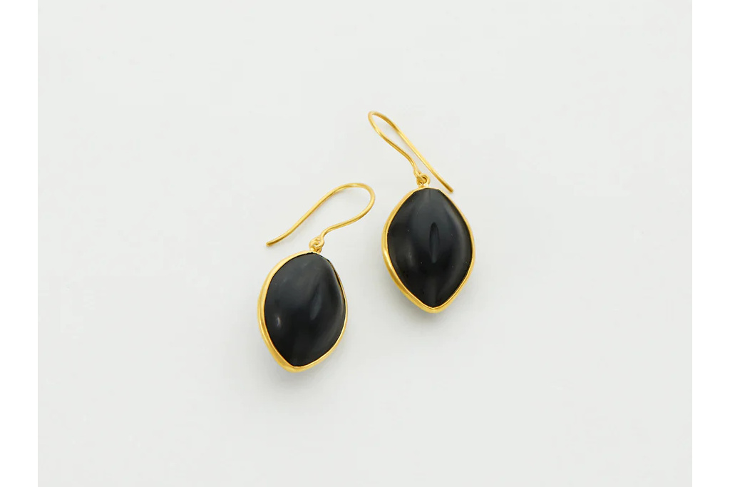 Black pendant earrings