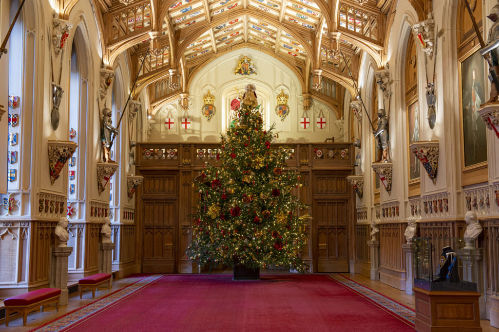 decorated Christmas tree in St George's Hall, Windsor castle 2021