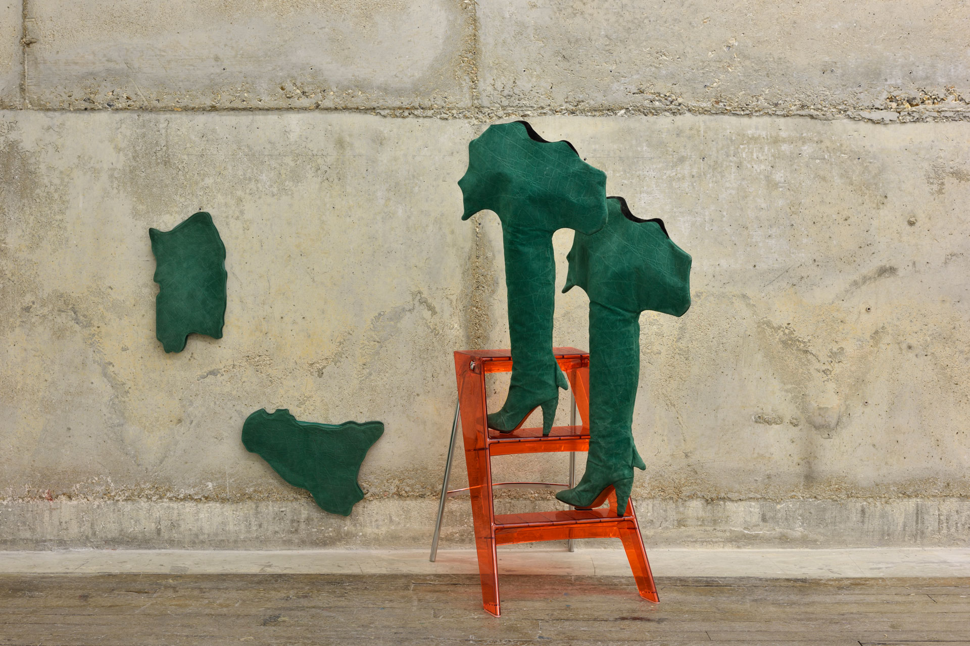Stivali Italia Goldsmith CCA art exhibition