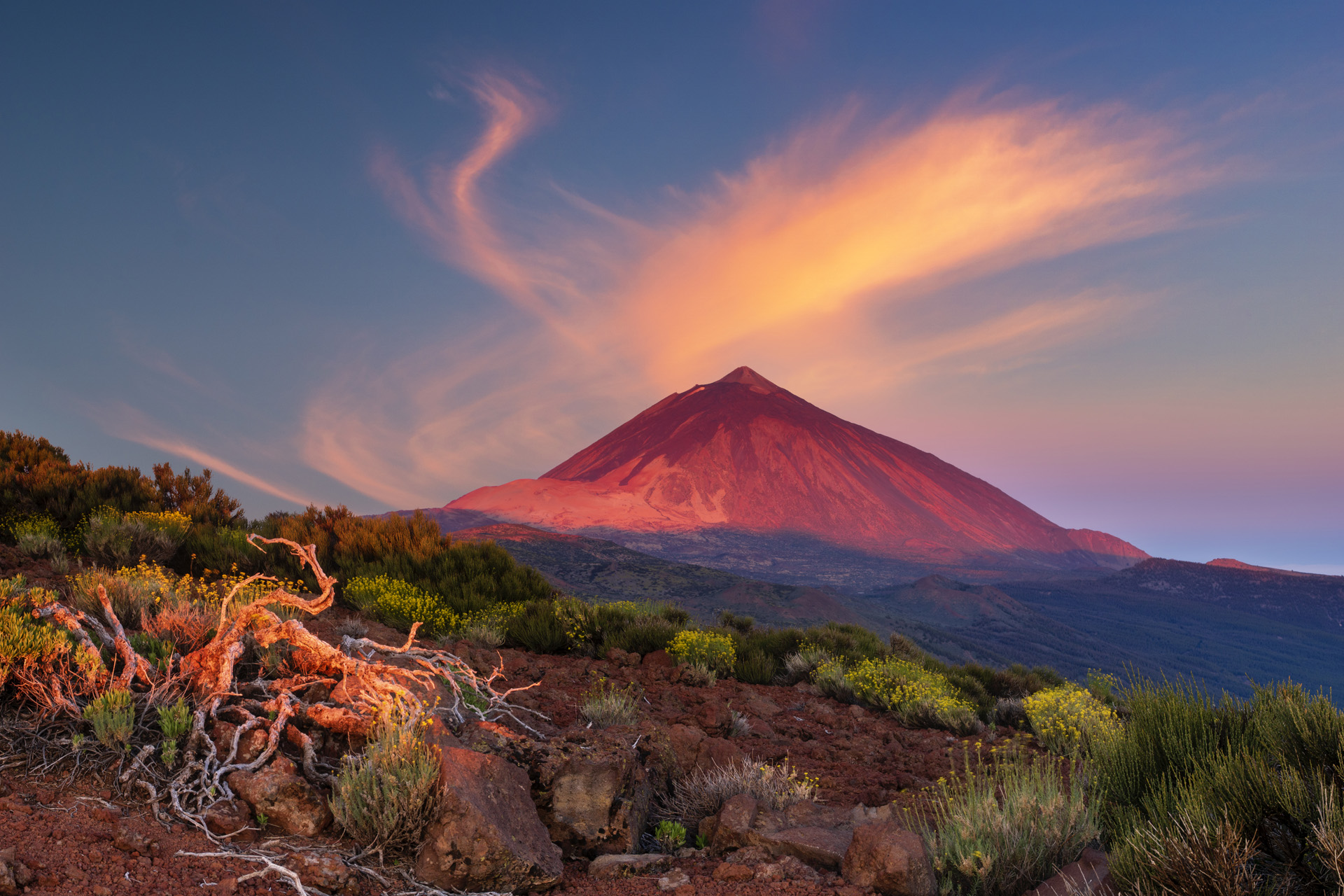 Teide volcano in Tenerife in the light of the rising sun