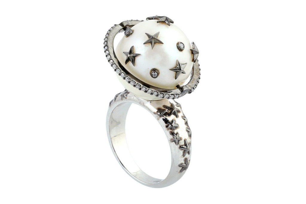 Pearl star ring