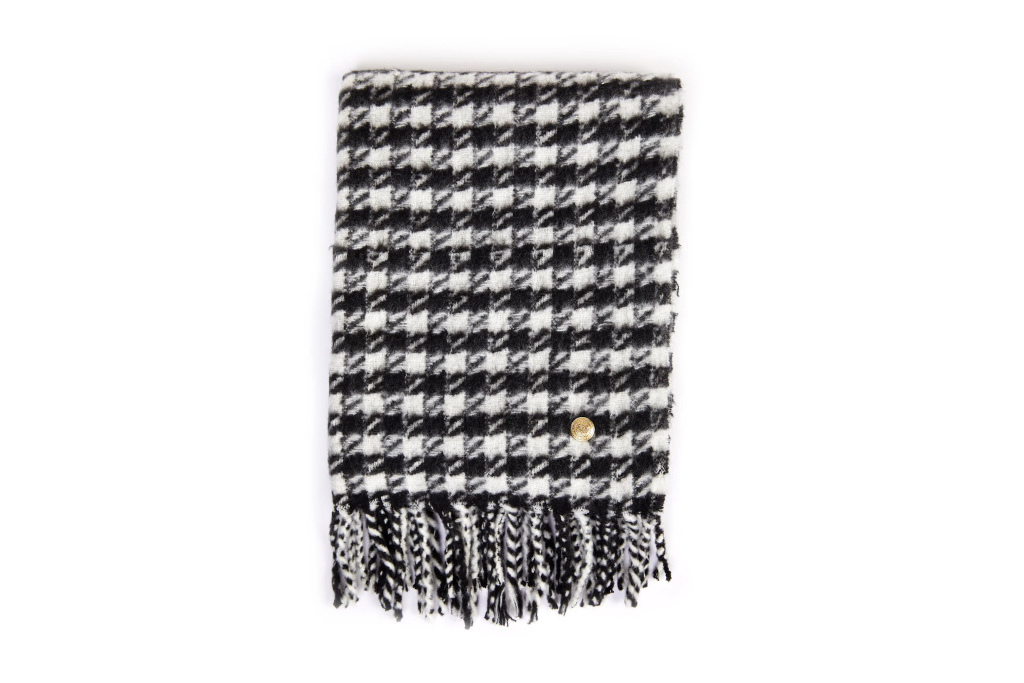 Houndstooth scarf