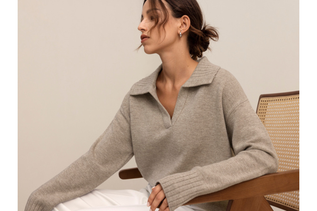 Woman in grey jumper