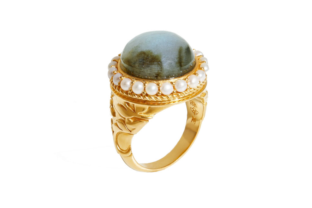 Gold ring with grey stone