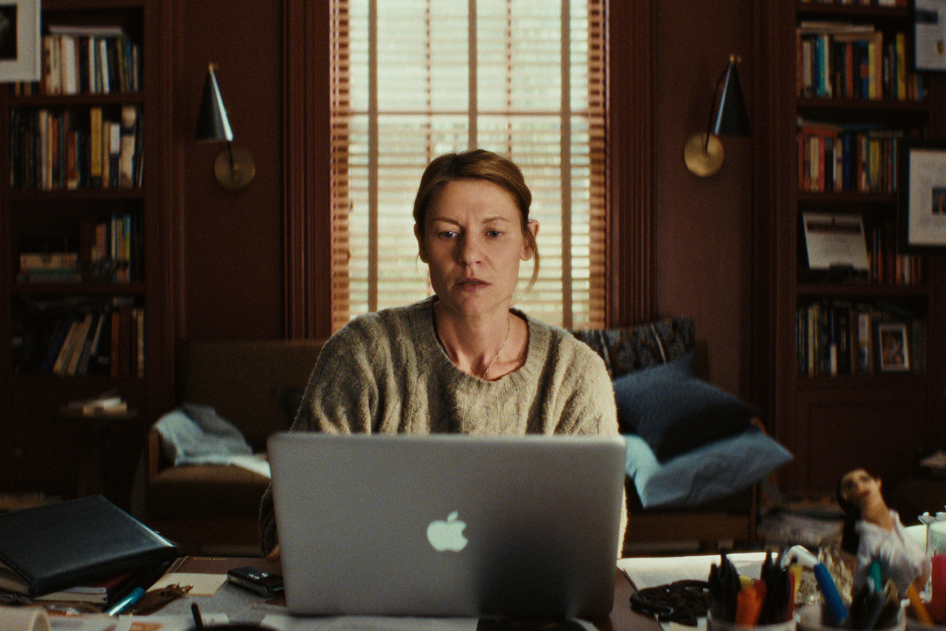 Claire Danes as Aggie Wiggs in The Beast in Me