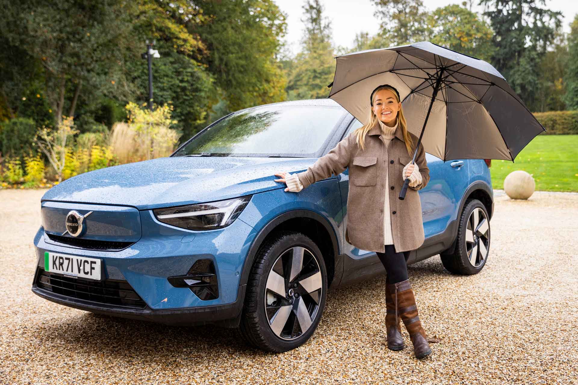 Alice Liveing & The Volvo C40 Recharge 