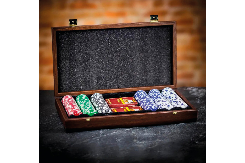 Poker set in box