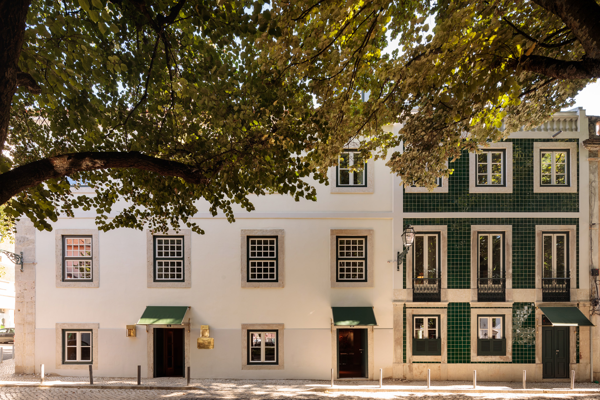 the exterior of Hotel das Amoreiras