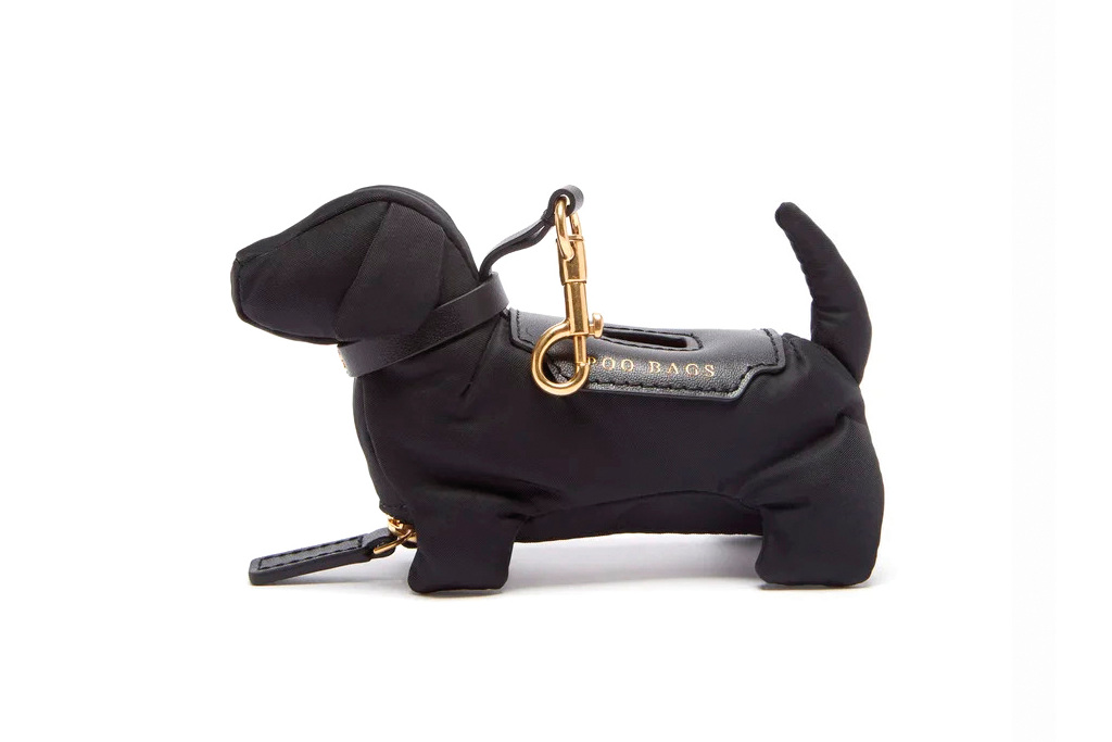 Dog-shaped keyring