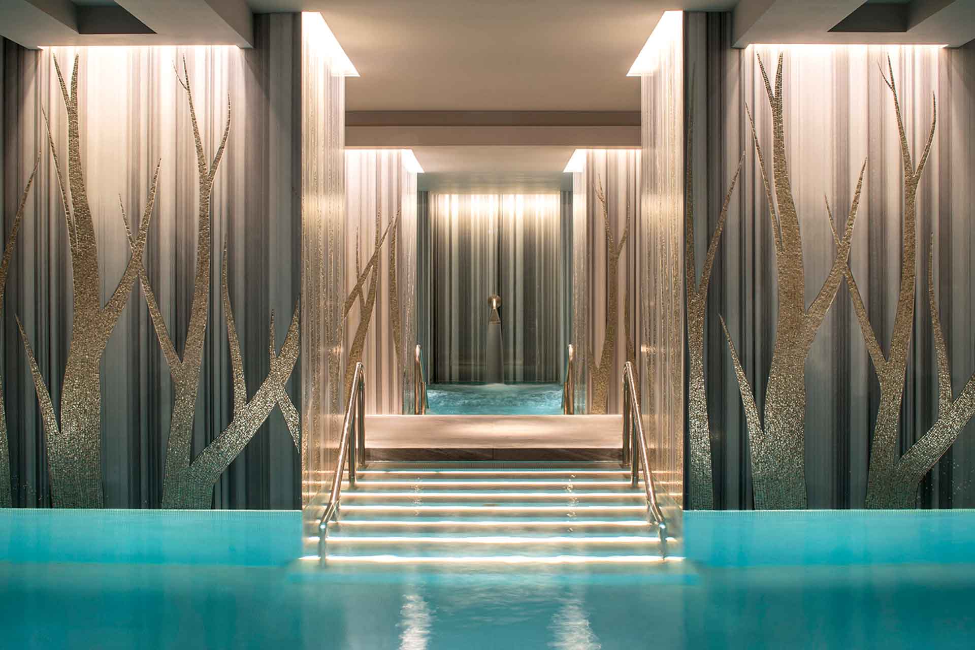 Four Seasons Hotel At Ten Trinity London