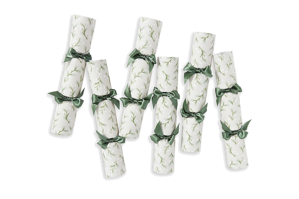 Mistletoe-print crackers