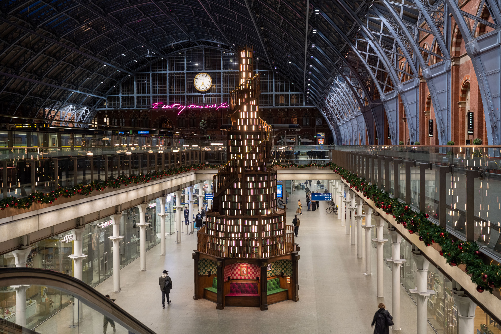 St Pancras International Christmas Tree with Hatchards