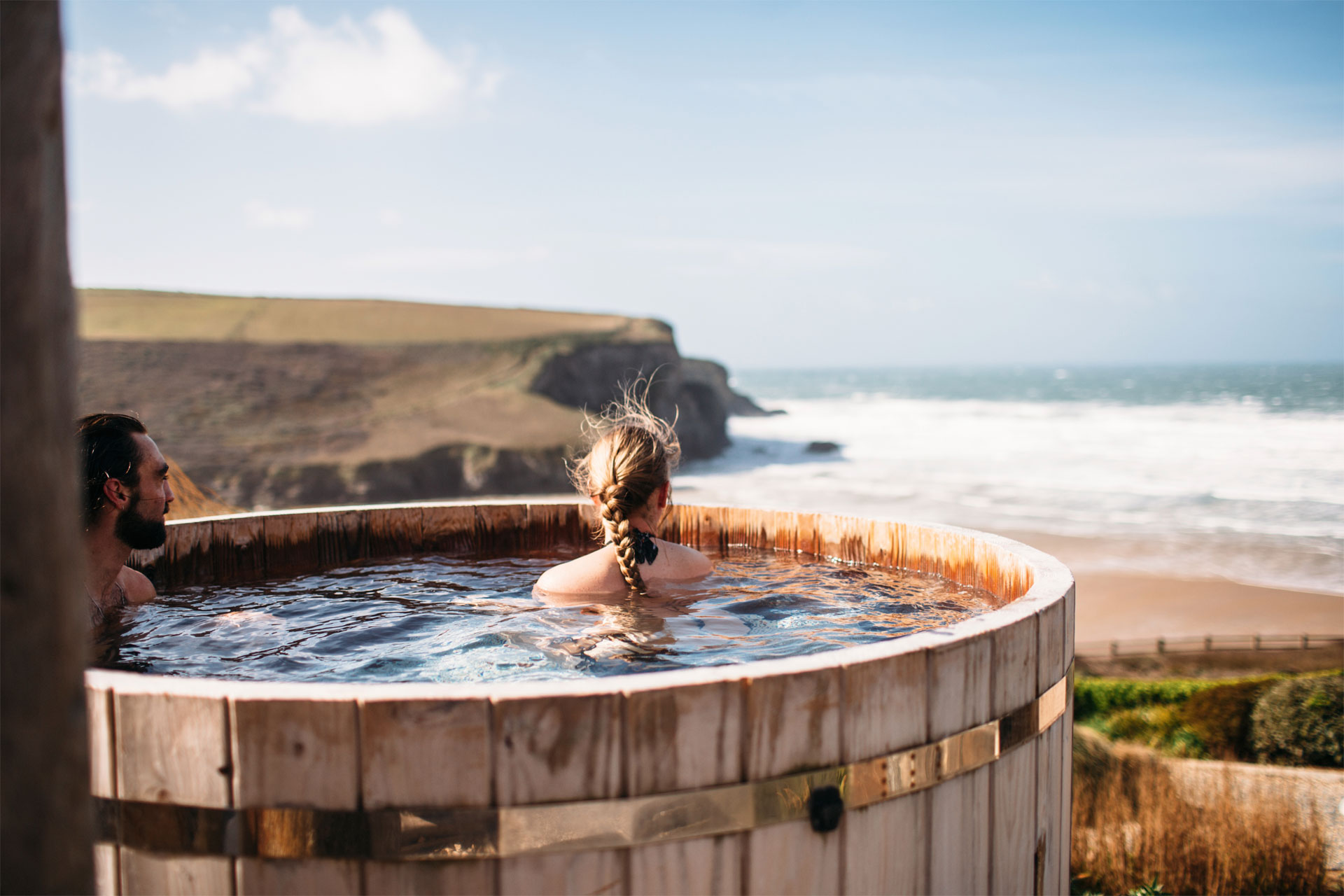Outdoor hot tub at the Scarlet Hotel