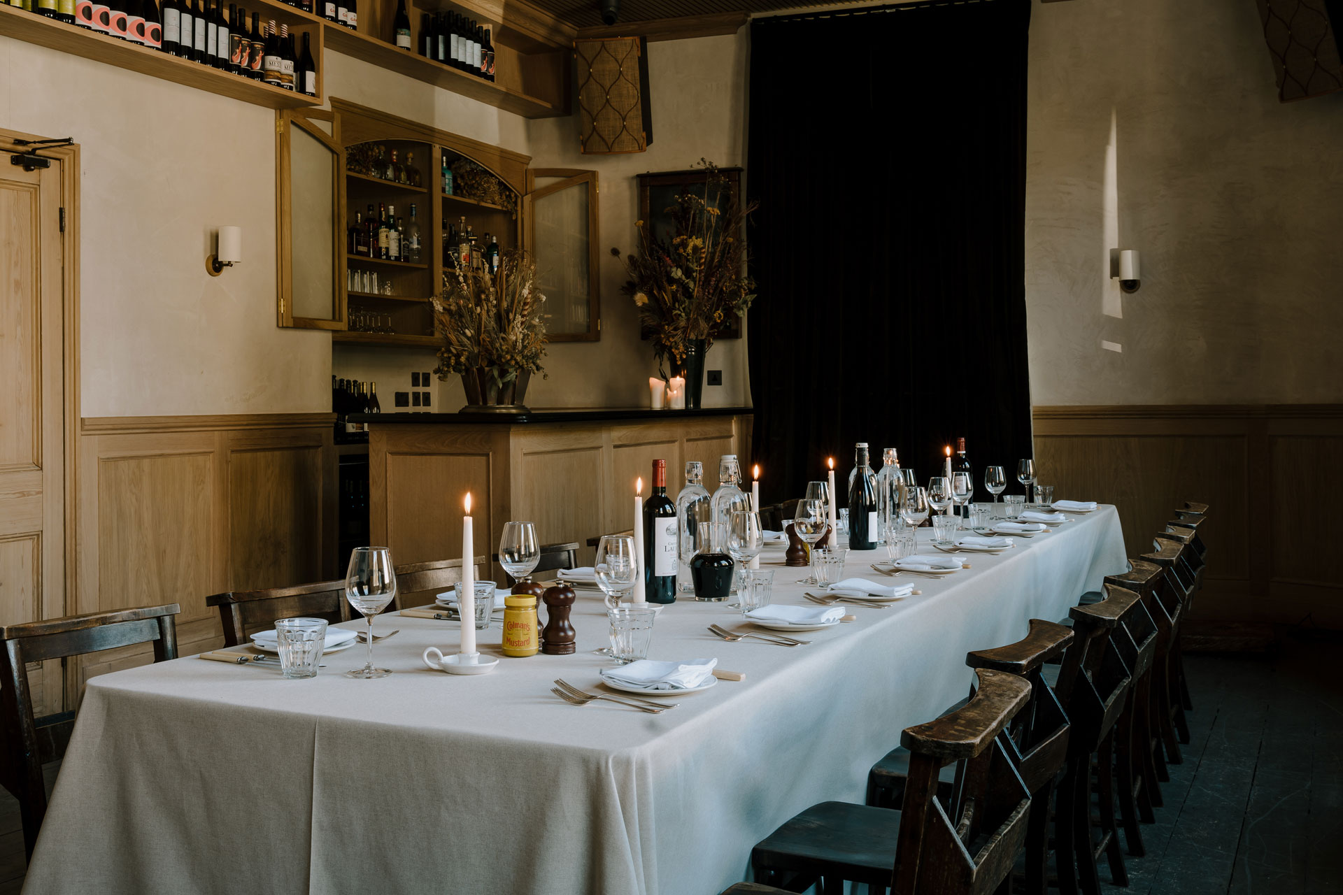 Dining table at The Pelican pub in Notting Hill