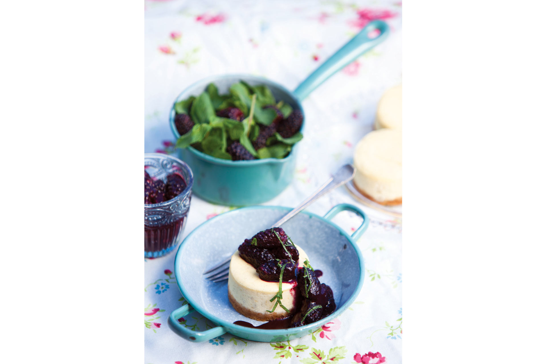 Vanilla Cheesecake with Blackberries & Mint Compote