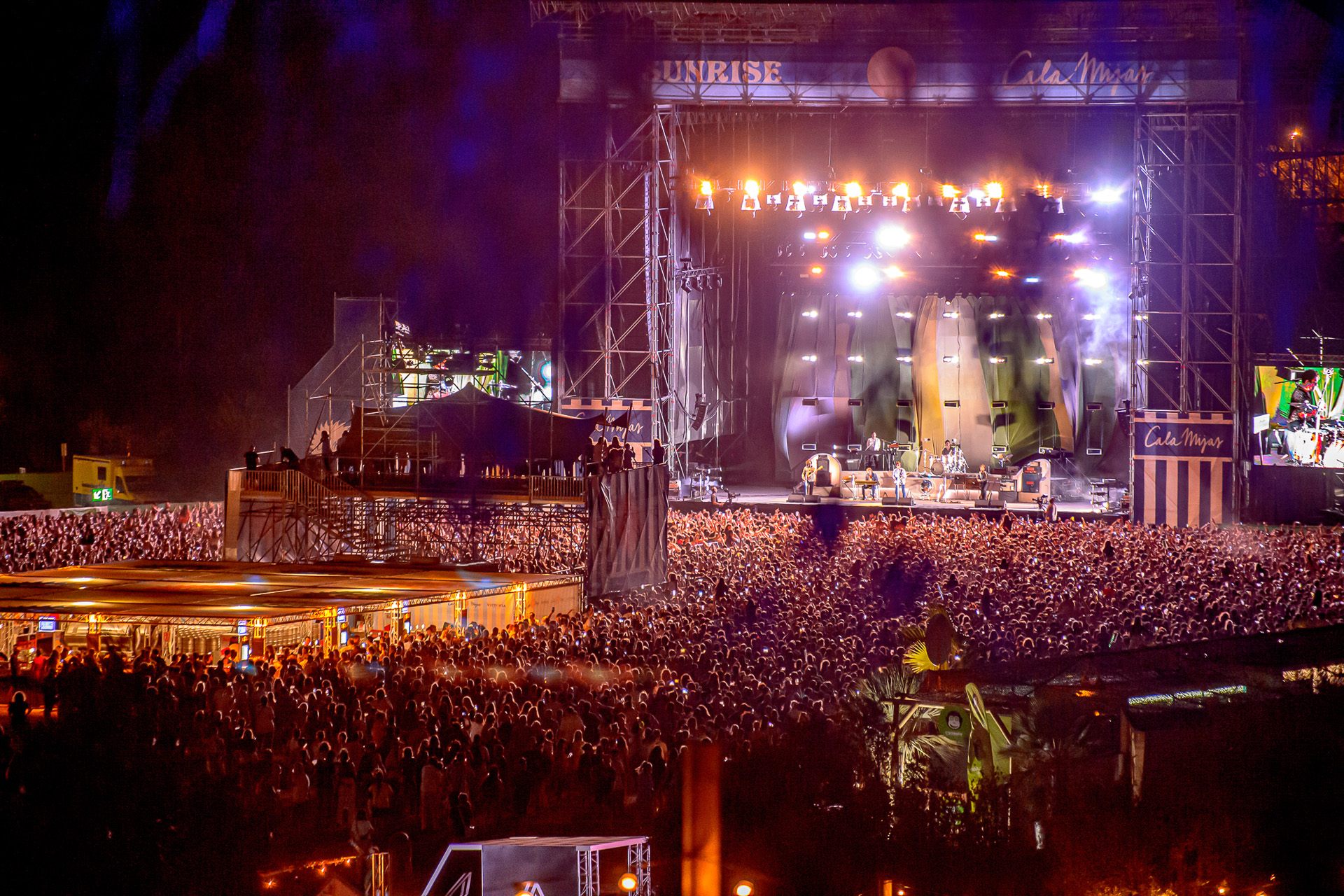 The crowd at Cala Mijas festival