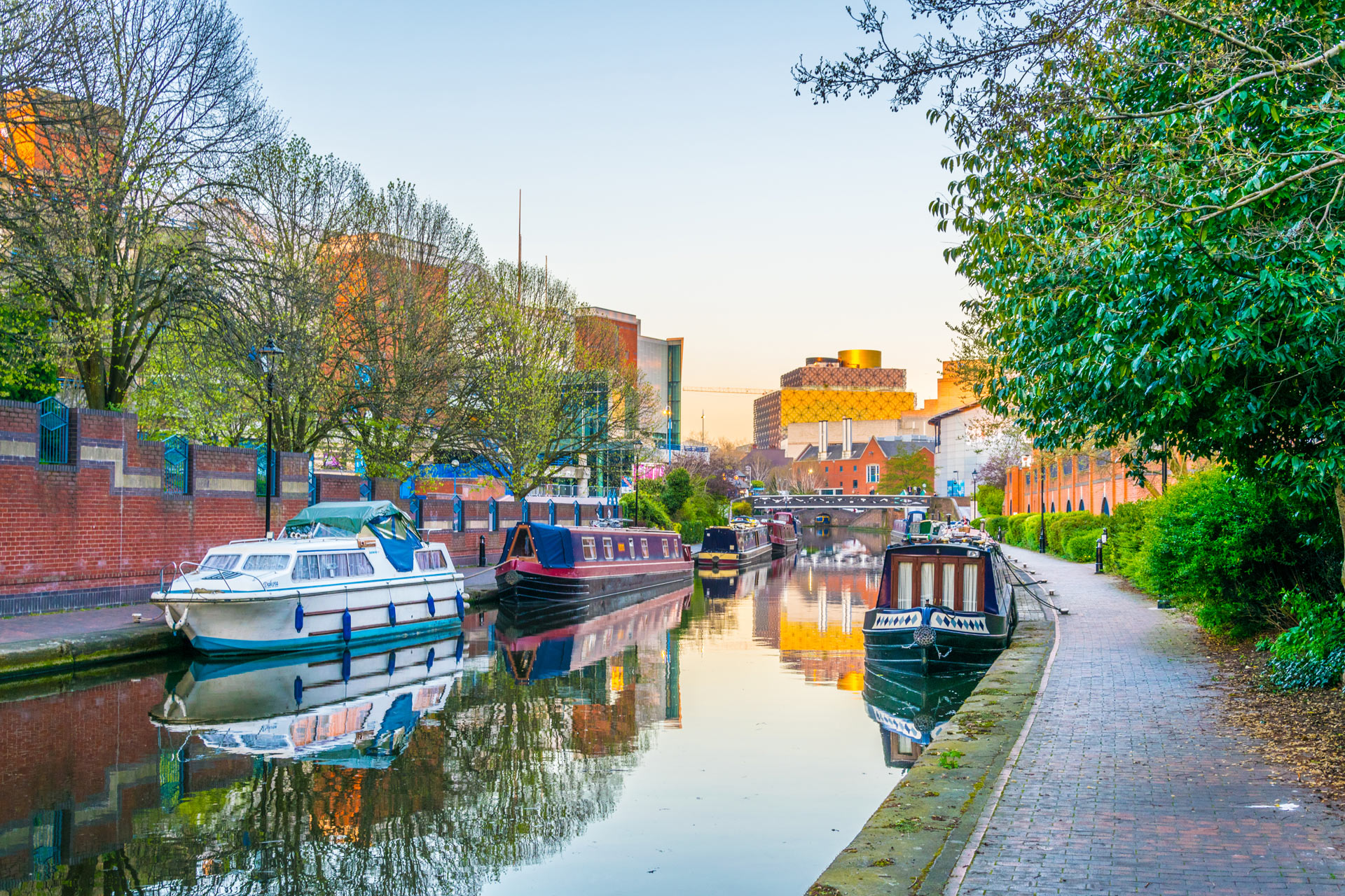 River and boats in Birmingham