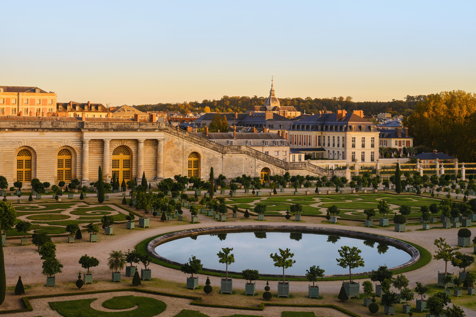 Airelles Château de Versailles, Le Grand Contrôle at dusk