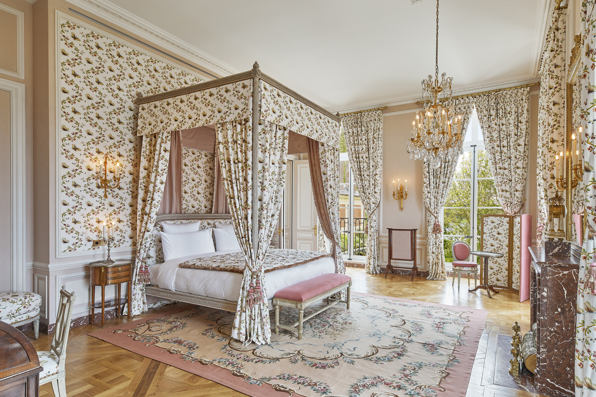 Necker Suite at Airelles Château de Versailles, Le Grand Contrôle