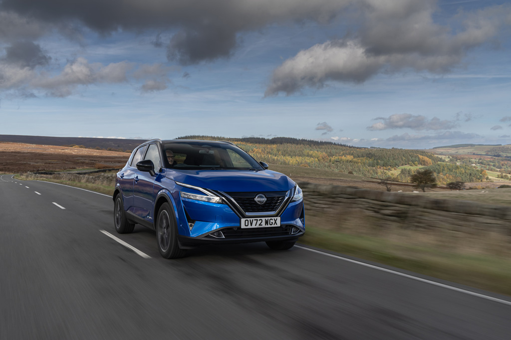 The Nissan Qashqai e-POWER on a country road