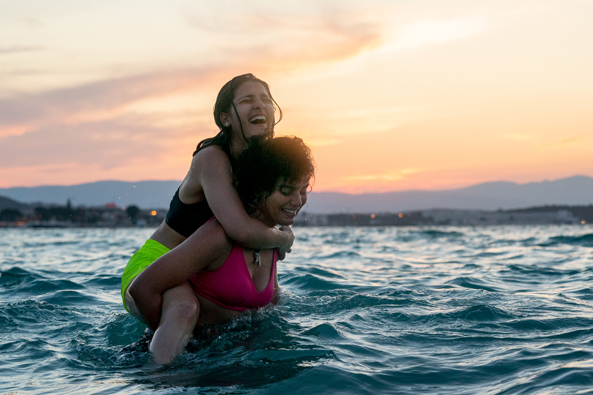 A scene from The Swimmers on Netflix