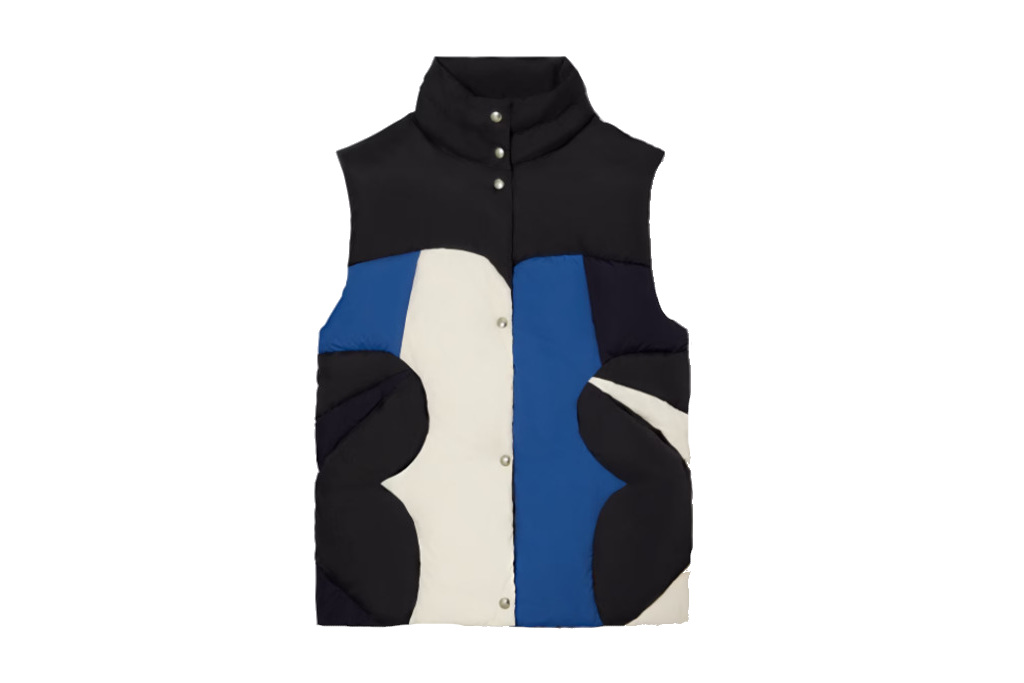 Black, white and blue gilet