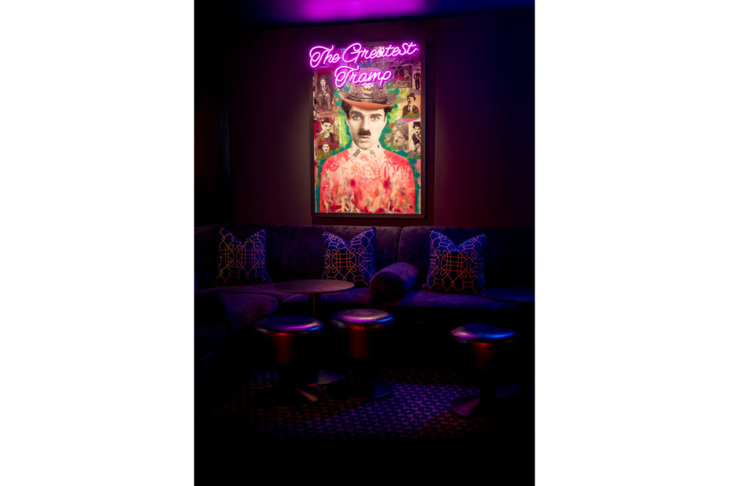 Neon art at Tramp
