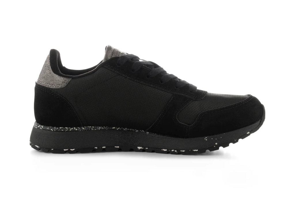 Black trainer