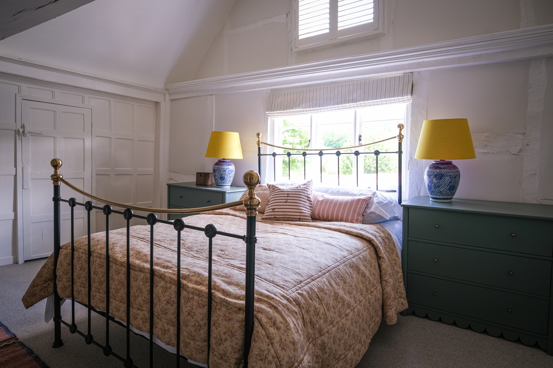 Bed at Challens Yarde, a cottage in Sussex