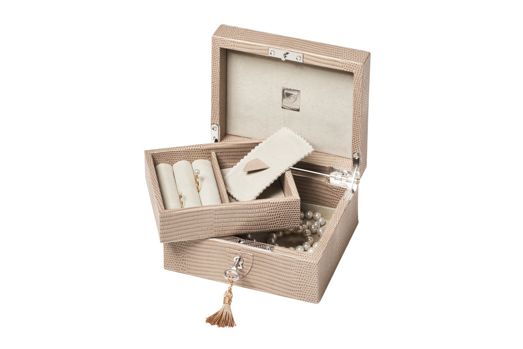 Beige jewellery box