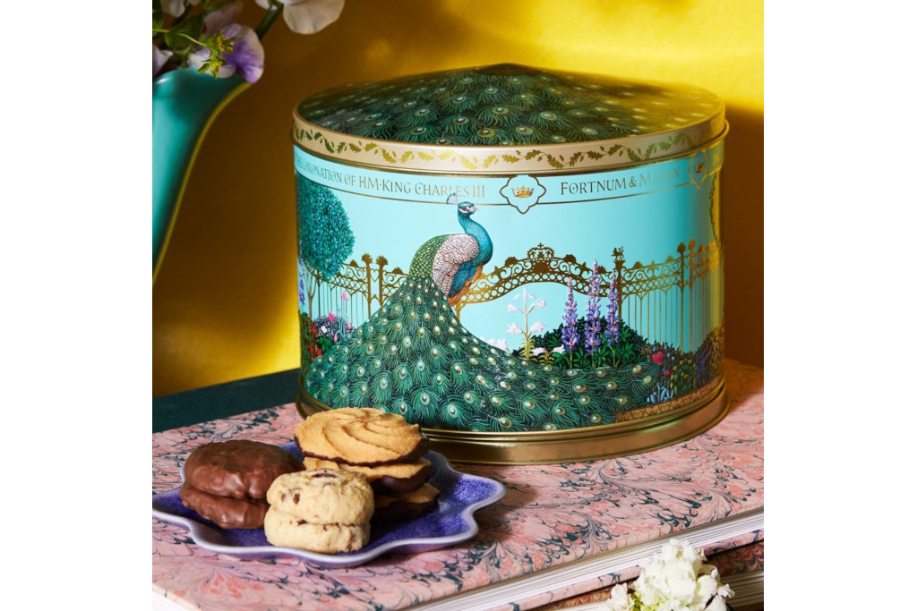 Green biscuit tin