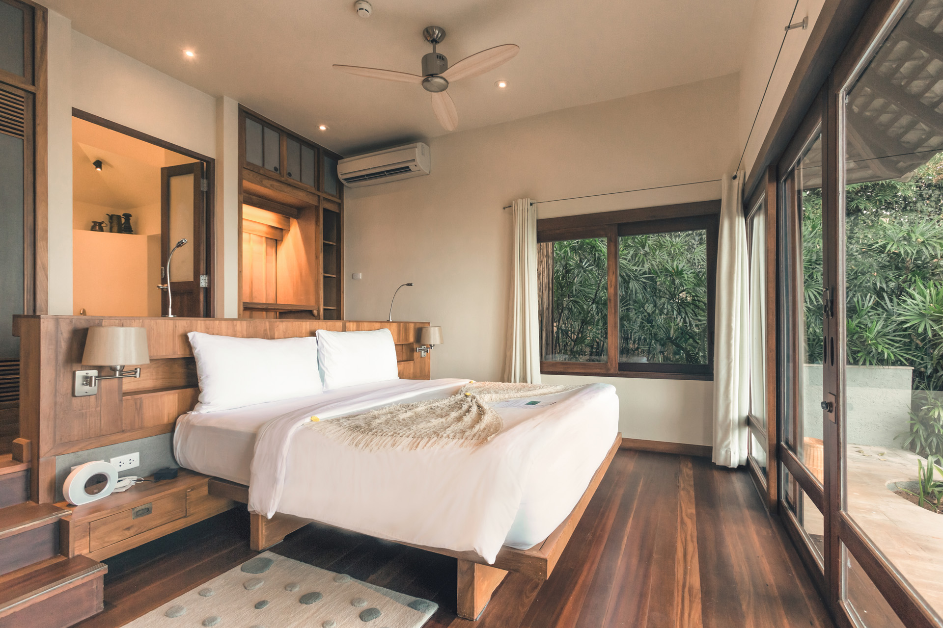 A bedroom at Kamalaya