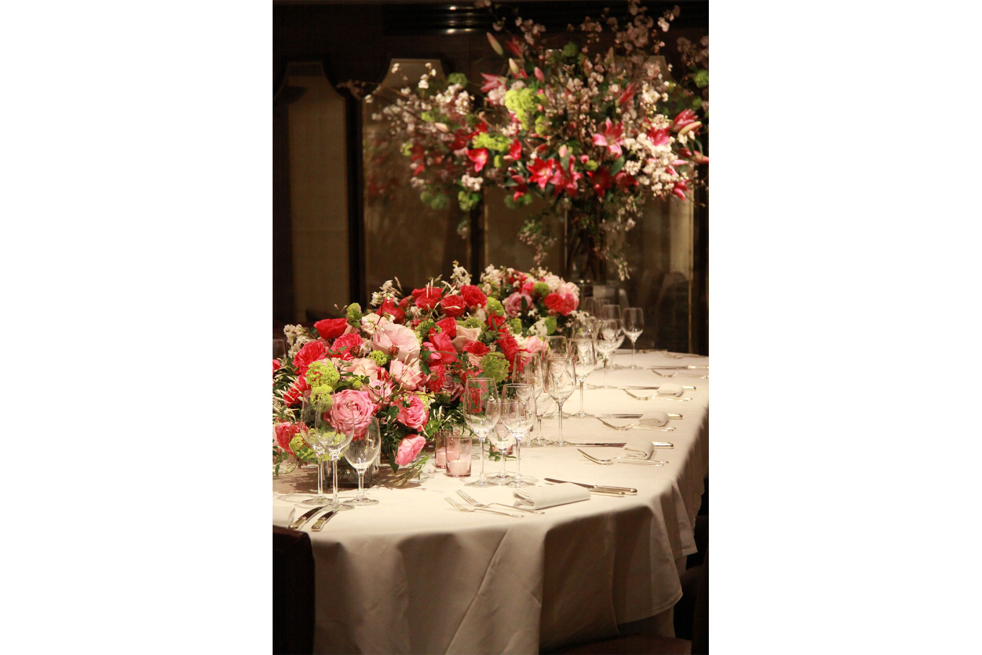 Floral tablescape by Pulbrook & Gould
