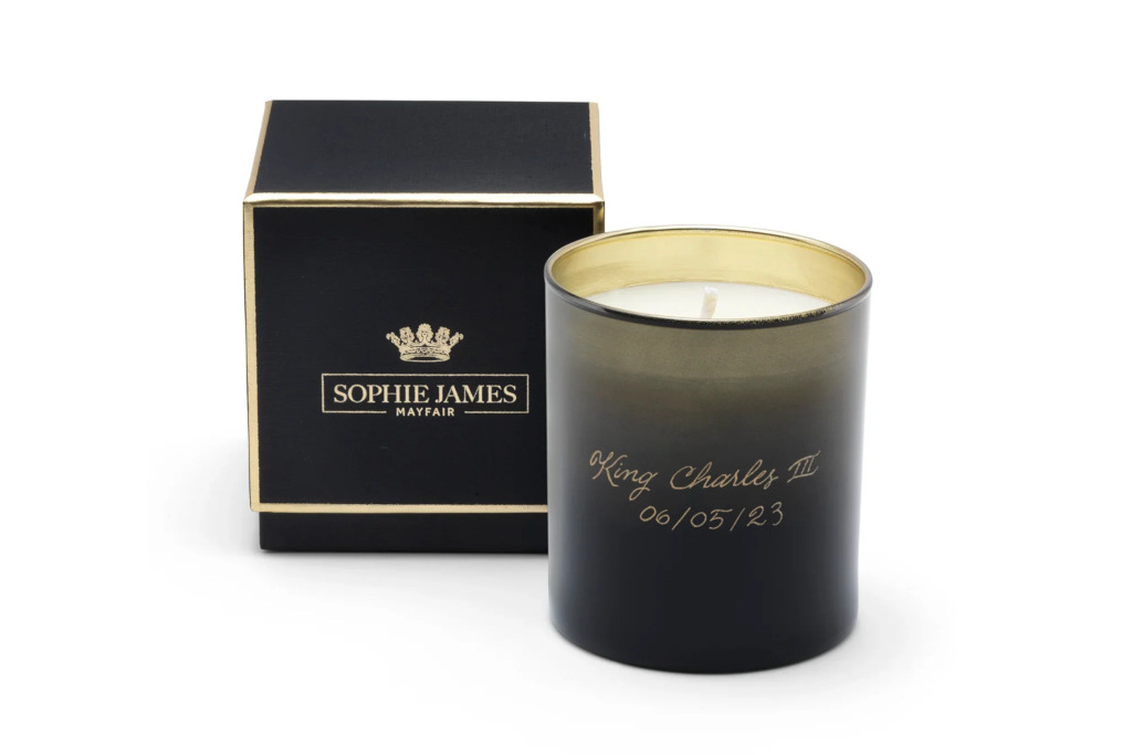 Black candles and box