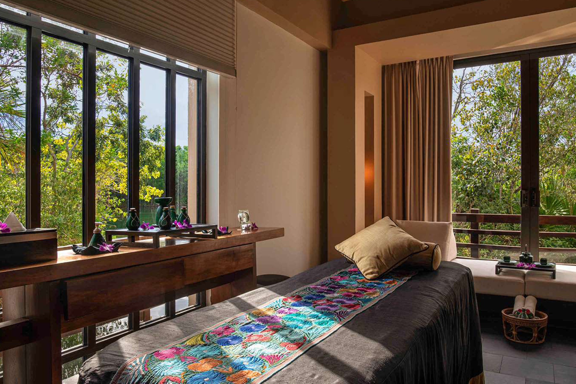 A spa bed in Banyan Tree Mayakoba