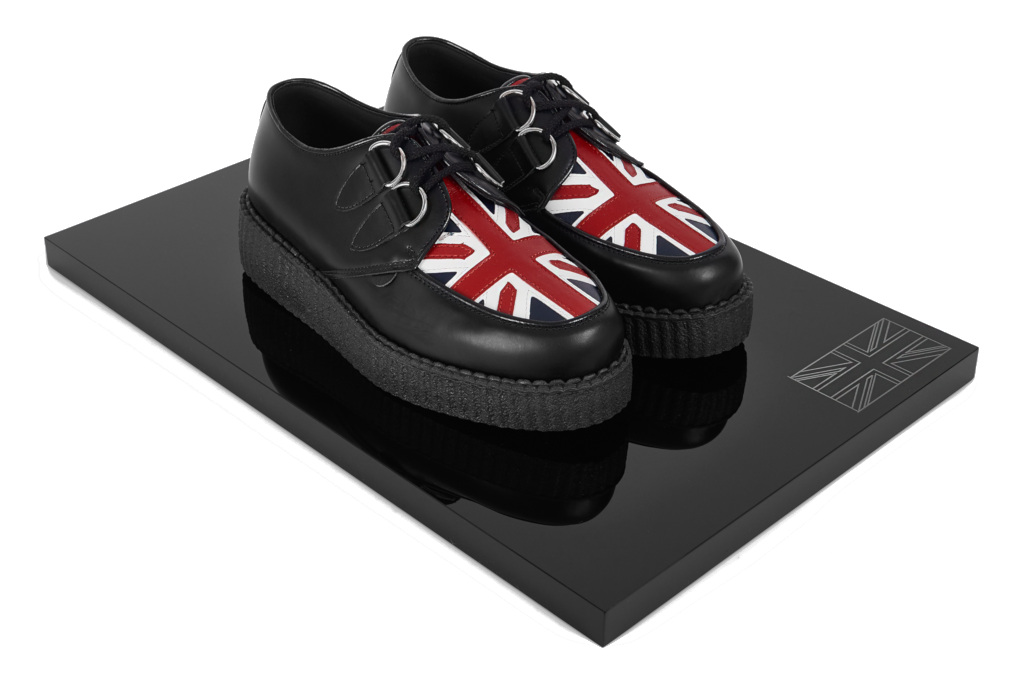 Black shoes with Union Jacks
