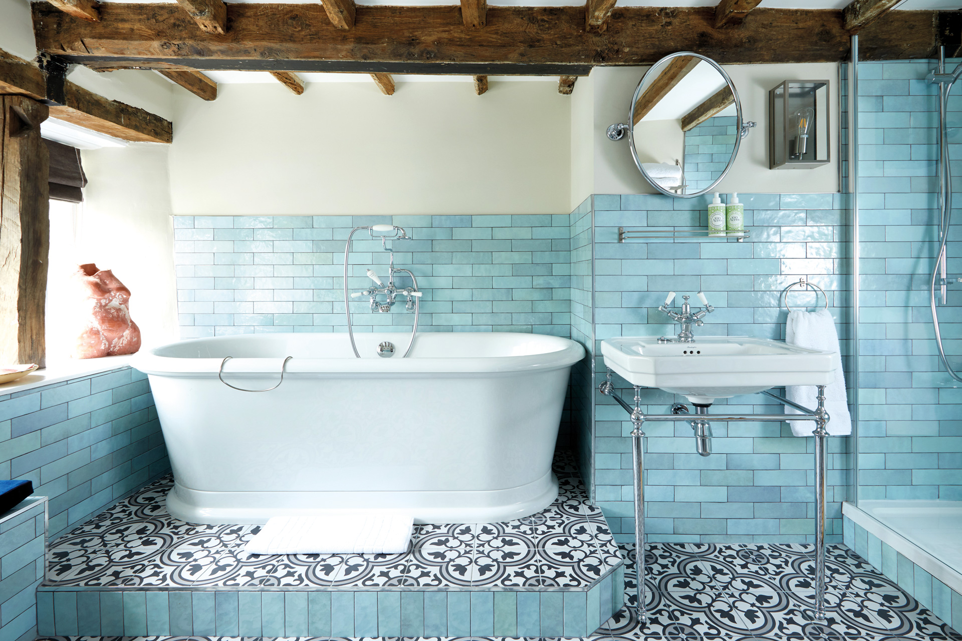 Bath at The Crown Inn Enstone