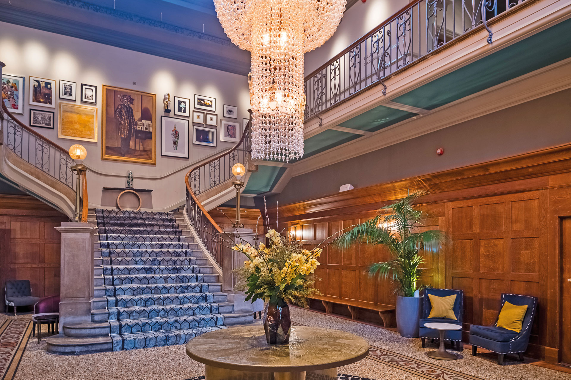 Grand set of stairs