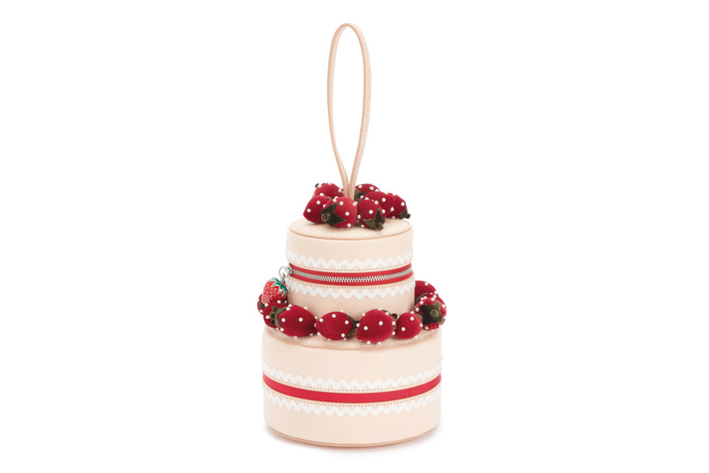 Cake shaped clutch