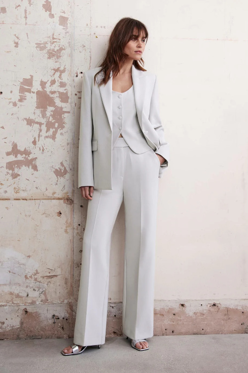 Woman in grey suit | what to wear to glyndebourne