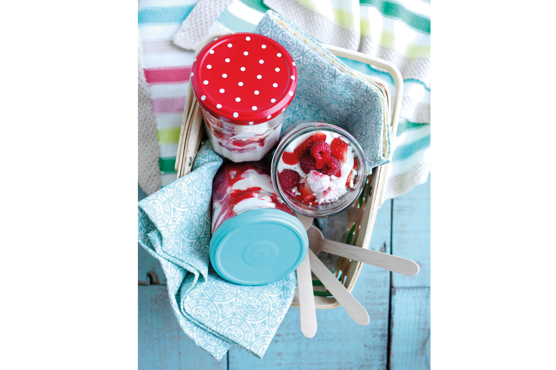 Strawberry and raspberry Eton Mess