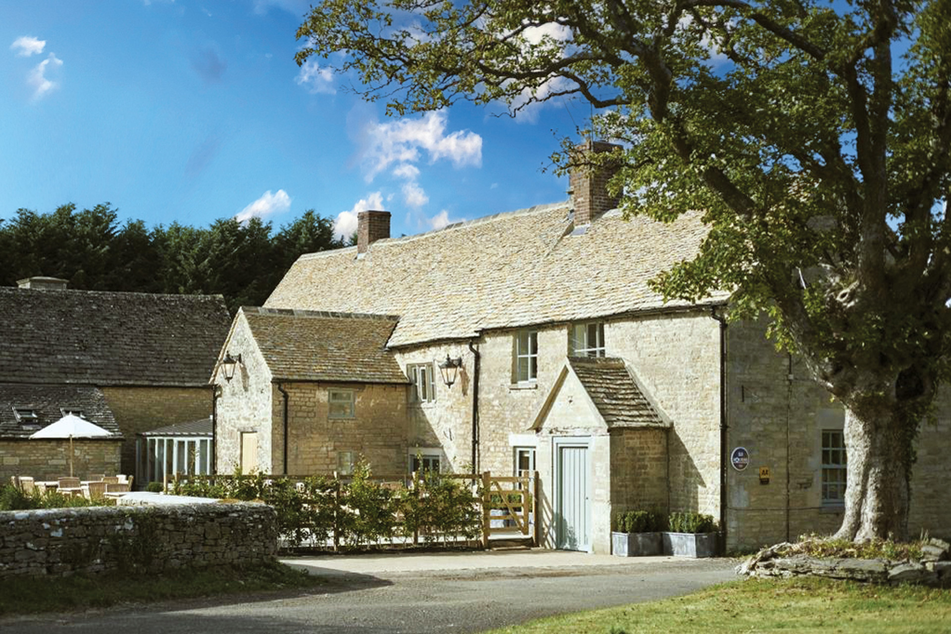 Exterior of the Stump Pub.