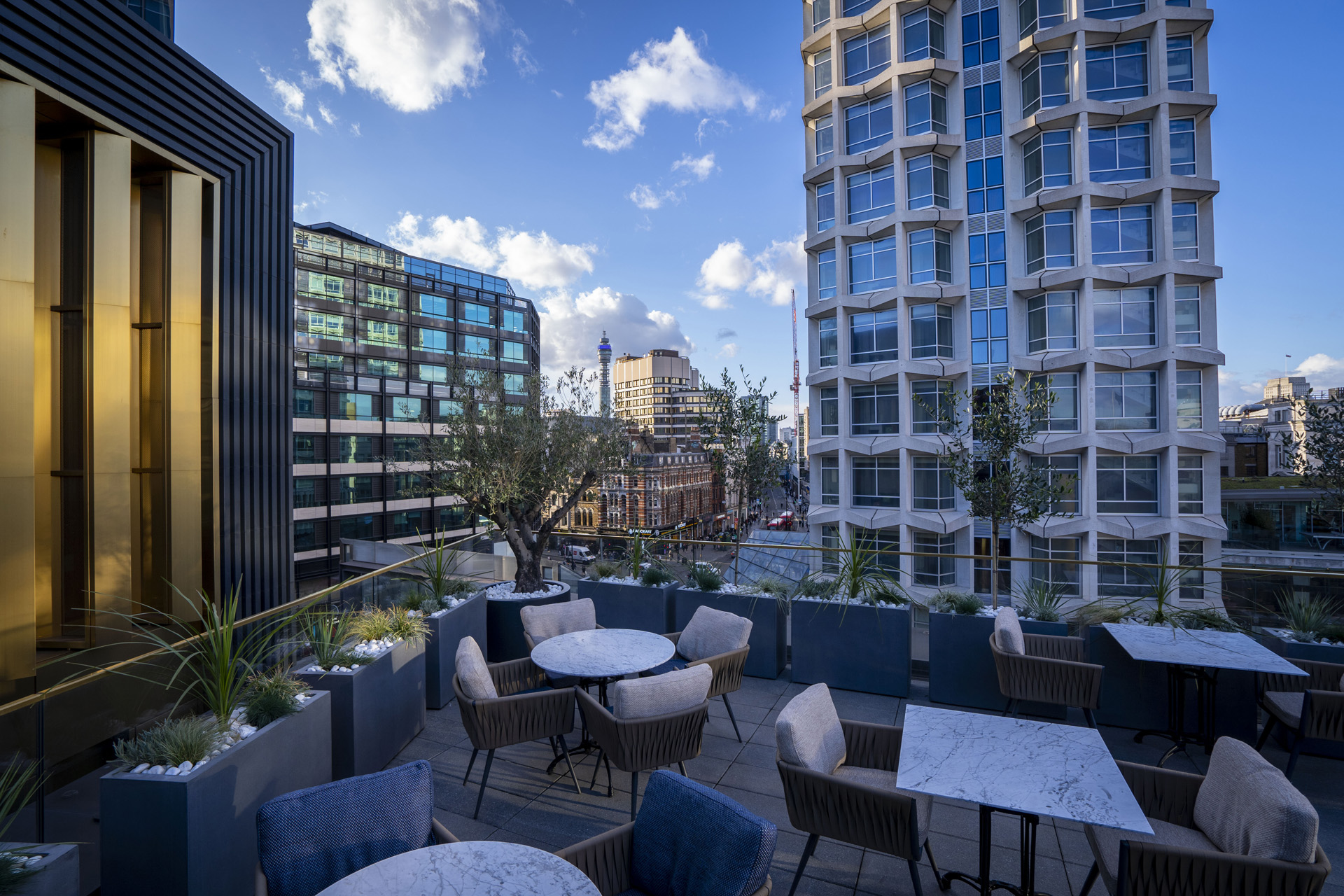 Cavo terrace overlooking London