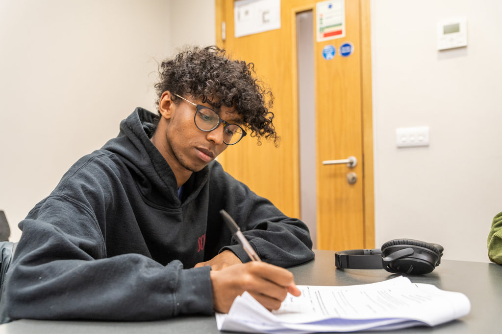 MPW student studying (Photo: MPW)