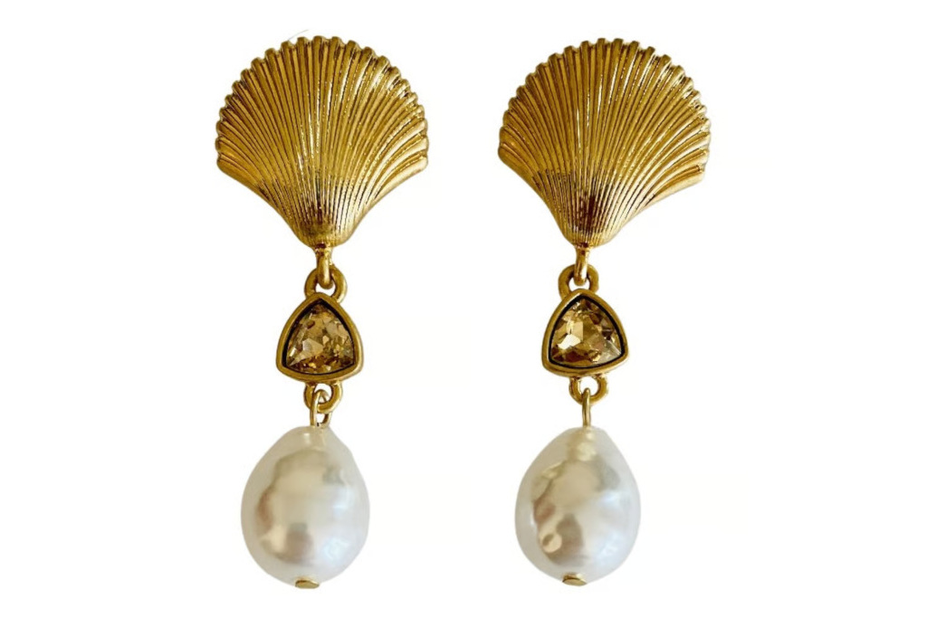Gold and pearl earrings