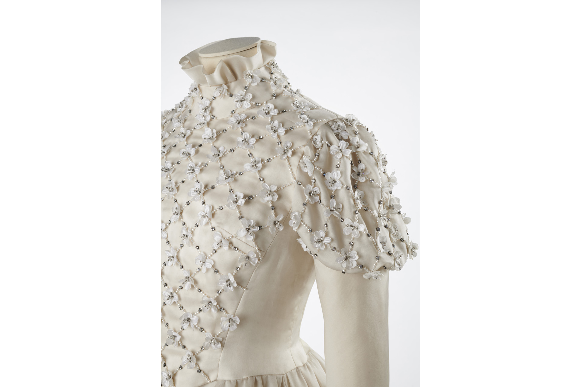 Fashion City: Wedding dress made by Neymar, 1971-2