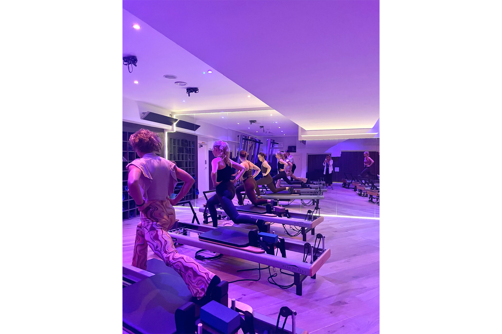 A reformer pilates clsas