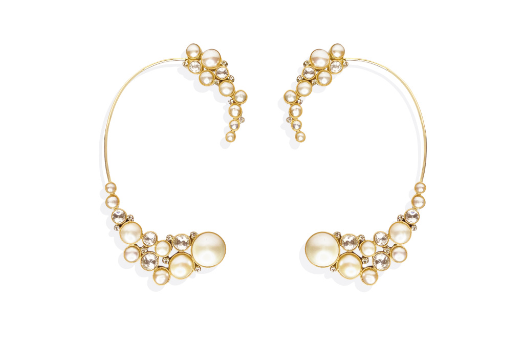 Pearl ear cuff